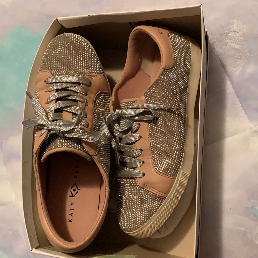 Katy petty crystals in fall sz 9 a show stopper